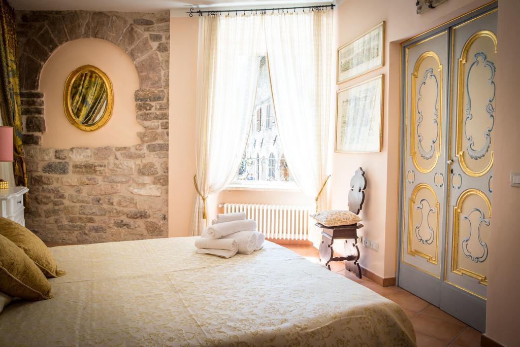 Apartment Assisi Cattedrale Zimmer foto
