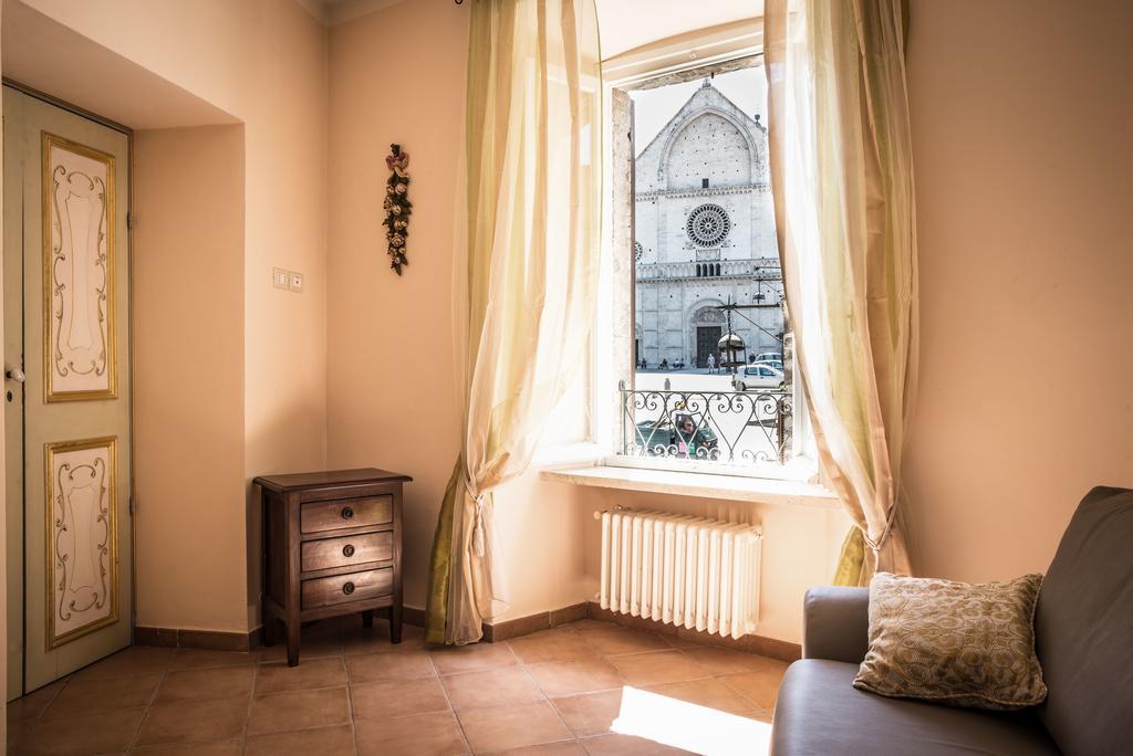 Apartment Assisi Cattedrale Zimmer foto